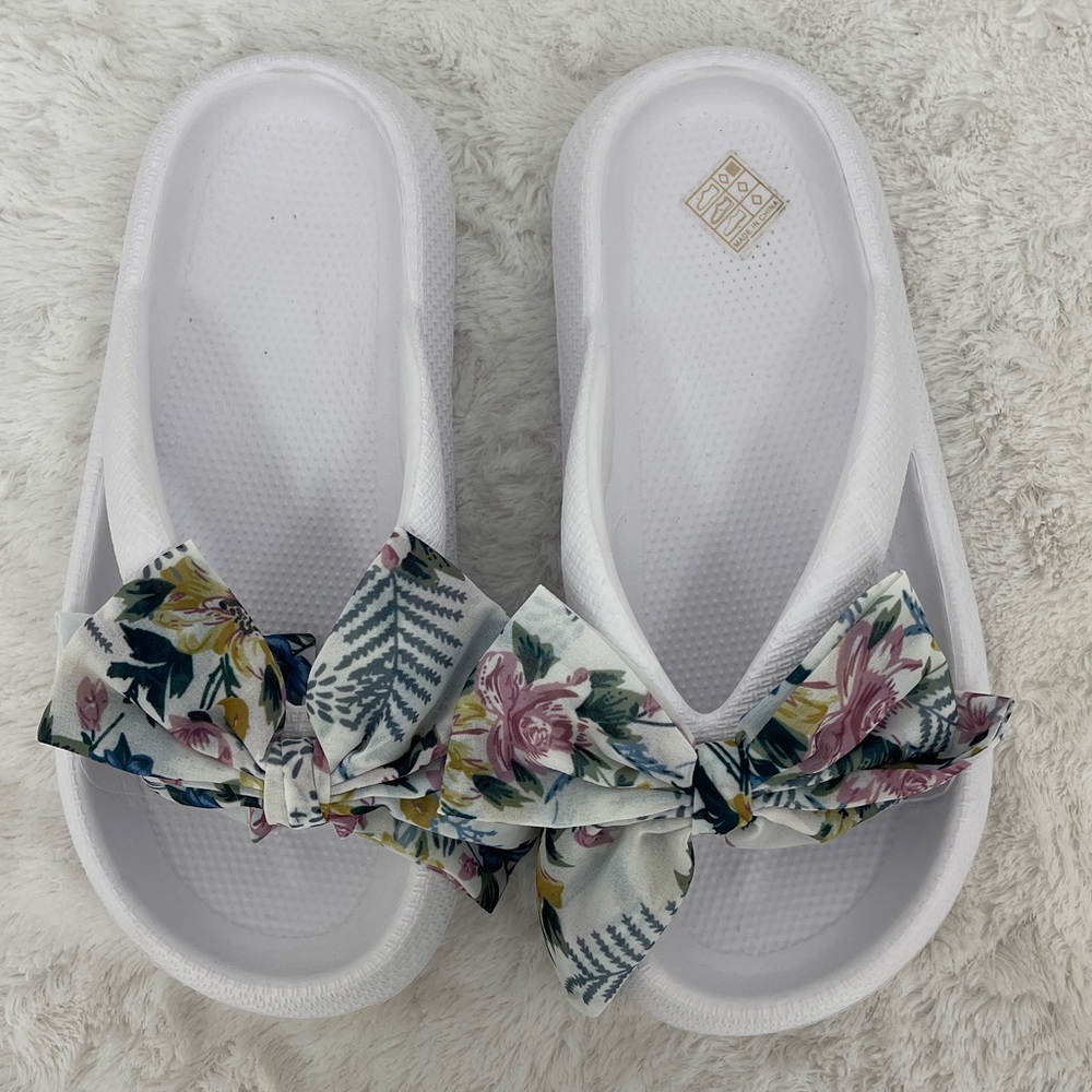Floral Bow White Slide Sandals WOMENS SIZE 36/37 - Picture 3 of 6